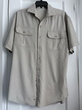 L.L. Bean Men's Short-Sleeve Button Down Shirt in Light Tan Sz Med Regular
